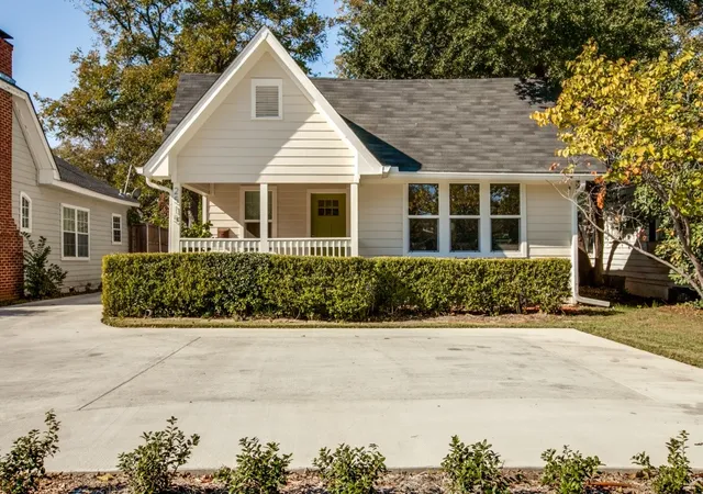 Photo 2 of Single family home for sale at 2515 Abrams Rd, Dallas, TX 75214 | MLS# 21361209 | Listing updated on 2026-10-04