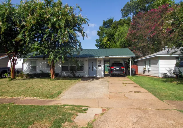 Photo 1 of Single family home for sale at 1529 Debra St, Bossier City, LA 71111 | MLS# 21361223 | Listing updated on 2026-08-16