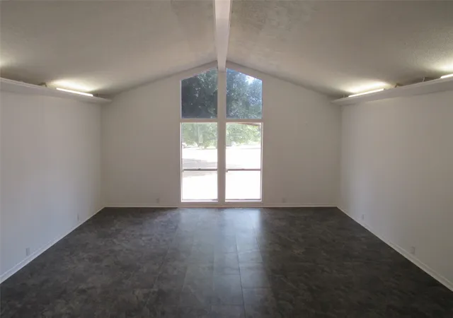 Photo 2 of Sale Pending at 423 W Anders St, Marlin, TX 76661 | MLS# 21359248 | Listing updated on 2026-08-20