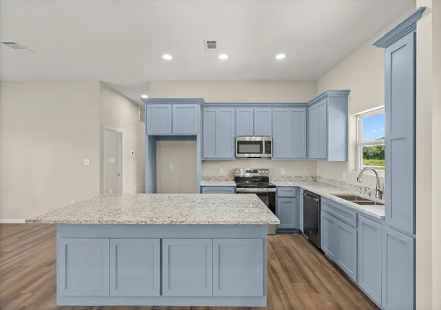 Photo 4 of Single family home for sale at 135 Private Road 5111, Grand Saline, TX 75103 | MLS# 21359490 | Listing updated on 2026-10-07