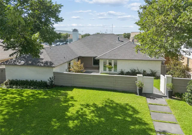 Photo 1 of Single family home for sale at 1321 Chesterton Dr, Richardson, TX 75080 | MLS# 21361283 | Listing updated on 2026-10-08