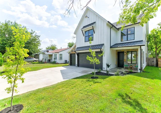 Photo 1 of Single family home for sale at 2928 Livingston Ave, Fort Worth, TX 76110 | MLS# 21361285 | Listing updated on 2026-08-16
