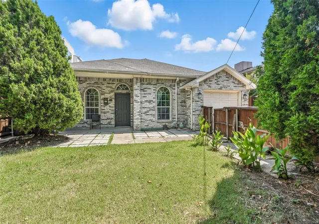 Photo 1 of Single family home for sale at 1510 N Carroll Ave, Dallas, TX 75204 | MLS# 21361340 | Listing updated on 2026-08-17