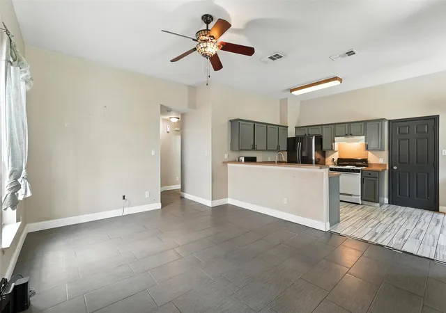 Photo 4 of Single family home for sale at 1510 N Carroll Ave, Dallas, TX 75204 | MLS# 21361340 | Listing updated on 2026-08-17