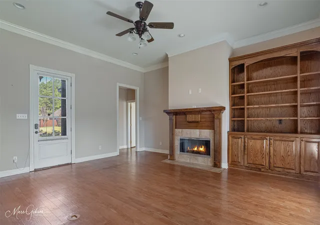 Photo 2 of Single family home for sale at 247 Olympia Dr, Shreveport, LA 71106 | MLS# 21361332 | Listing updated on 2026-08-28