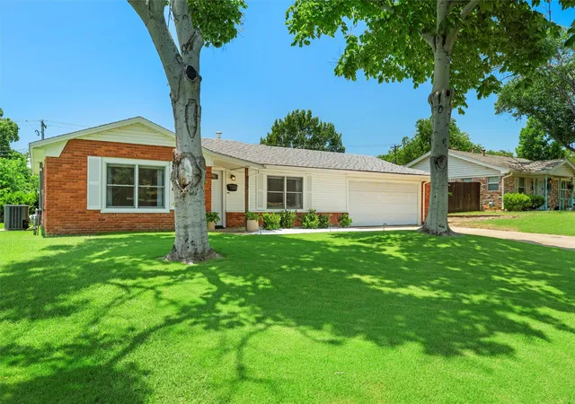 Photo 3 of Single family home for sale at 8037 Pinewood Dr, Benbrook, TX 76116 | MLS# 21361352 | Listing updated on 2026-08-22