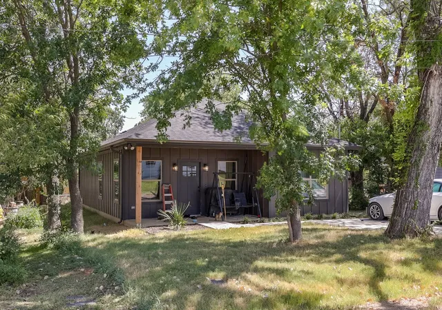 Single family home for sale at 305 W 5Th St, Maypearl, TX 76064 | MLS# 21361389