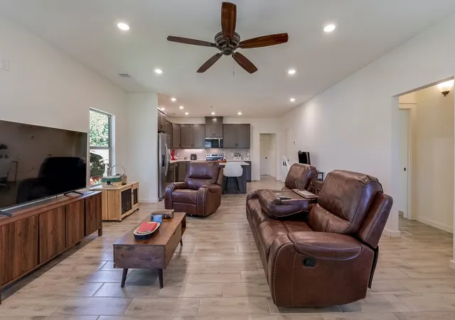 Photo 2 of Single family home for sale at 305 W 5th St, Maypearl, TX 76064 | MLS# 21361389 | Listing updated on 2026-09-24