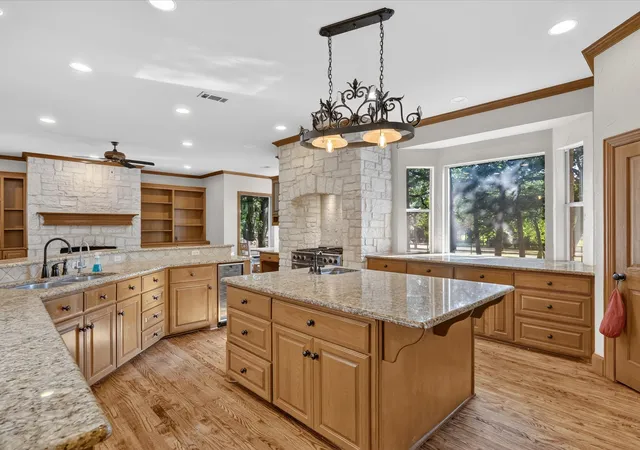Photo 4 of Single family home for sale at 3105 E Briar Ln, Southlake, TX 76092 | MLS# 21349590 | Listing updated on 2026-08-30