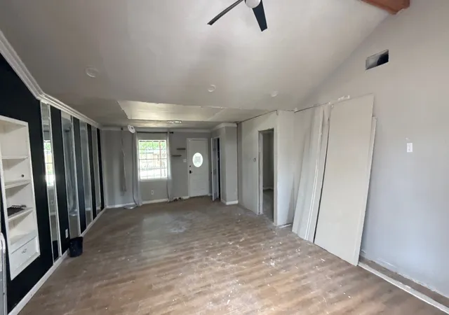 Photo 3 of Single family home for sale at 7 Amity Ln, Rockwall, TX 75087 | MLS# 21359769 | Listing updated on 2026-08-17