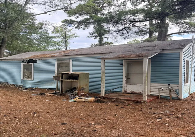 Photo 3 of Single family home for sale at 3916 Sumner St, Shreveport, LA 71109 | MLS# 21356476 | Listing updated on 2026-08-31
