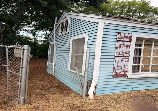 Photo 3 of Single family home for sale at 3916 Sumner St, Shreveport, LA 71109 | MLS# 21356476 | Listing updated on 2026-08-31