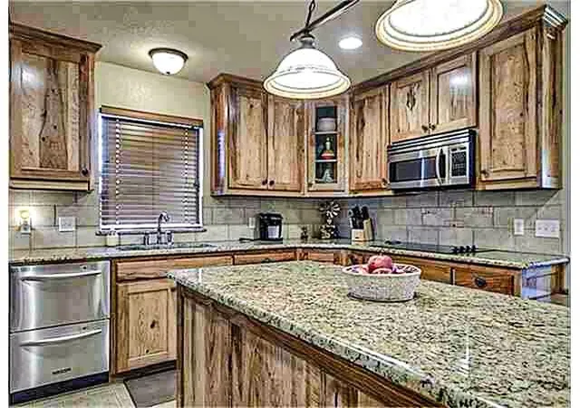 Photo 3 of Single family home for sale at 5725 County Road 707, Alvarado, TX 76009 | MLS# 21361447 | Listing updated on 2026-08-17