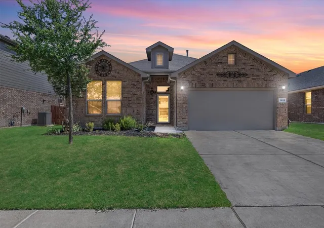 Photo 1 of Single family home for sale at 1402 Pleasanton Rd, Cleburne, TX 76033 | MLS# 21361477 | Listing updated on 2026-08-17