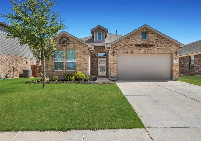 Photo 3 of Single family home for sale at 1402 Pleasanton Rd, Cleburne, TX 76033 | MLS# 21361477 | Listing updated on 2026-08-17