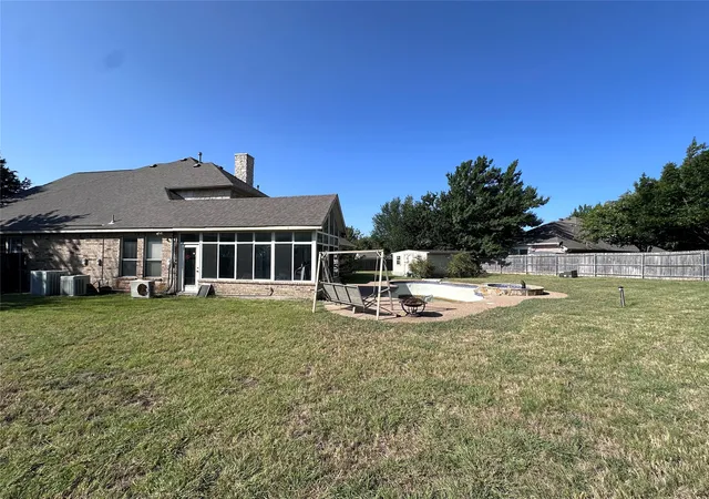 Photo 3 of Single family home for sale at 4704 Tearose Trl, Fort Worth, TX 76123 | MLS# 21359882 | Listing updated on 2026-08-17