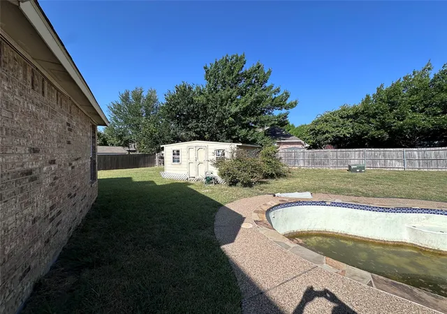 Photo 4 of Single family home for sale at 4704 Tearose Trl, Fort Worth, TX 76123 | MLS# 21359882 | Listing updated on 2026-08-17