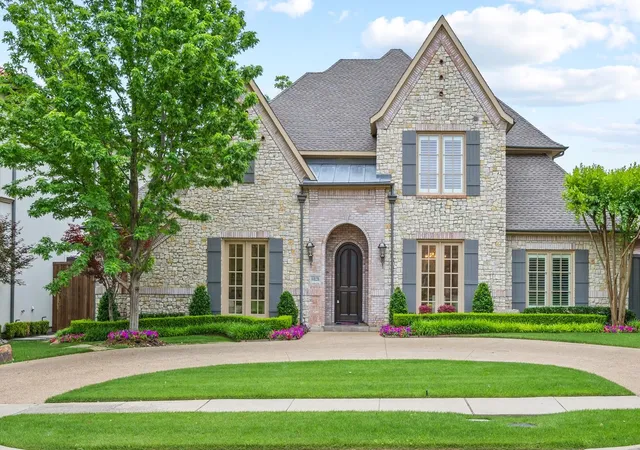 Photo 1 of Single family home for sale at 6828 Chevy Chase Ave, Dallas, TX 75225 | MLS# 21361049 | Listing updated on 2026-08-23