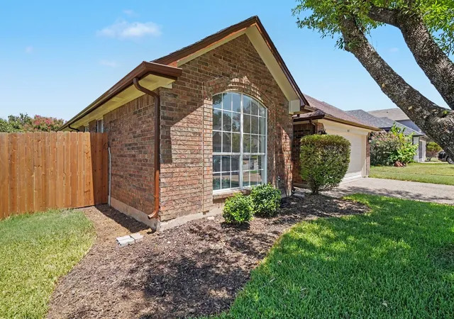 Photo 3 of Single family home for sale at 6017 Hilltop Dr, Watauga, TX 76148 | MLS# 21361537 | Listing updated on 2026-09-29