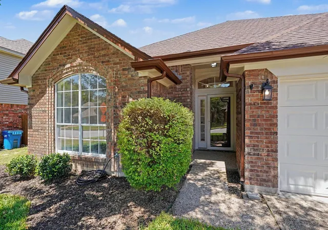 Photo 3 of Single family home for sale at 6017 Hilltop Dr, Watauga, TX 76148 | MLS# 21361537 | Listing updated on 2026-09-29
