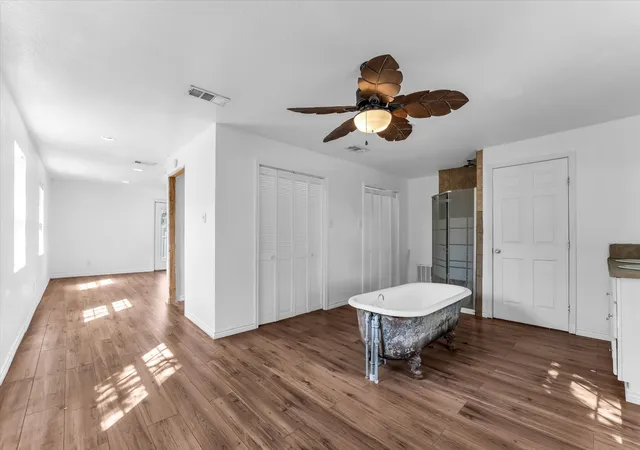 Photo 3 of Single family home for sale at 101 S Archer St, Groesbeck, TX 76642 | MLS# 21360232 | Listing updated on 2026-09-24