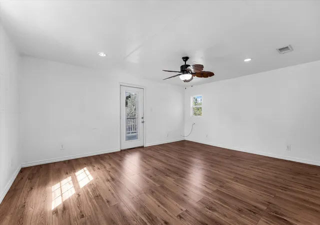 Photo 4 of Single family home for sale at 101 S Archer St, Groesbeck, TX 76642 | MLS# 21360232 | Listing updated on 2026-09-24