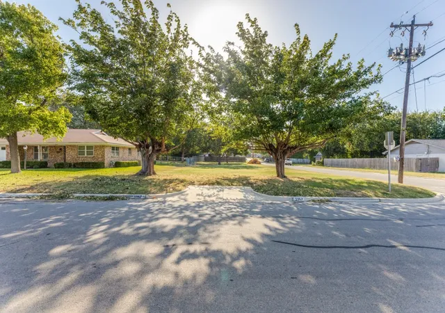 Photo 3 of Sale Pending at 3157 Tex Blvd, Fort Worth, TX 76116 | MLS# 21355144 | Listing updated on 2026-09-30