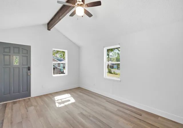 Single family home for sale at 905 N Rusk St, Weatherford, TX 76086 | MLS# 21360732