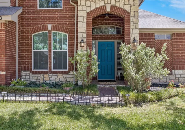 Photo 2 of Single family home for sale at 5948 Hillview Dr, Watauga, TX 76148 | MLS# 21361291 | Listing updated on 2026-10-07