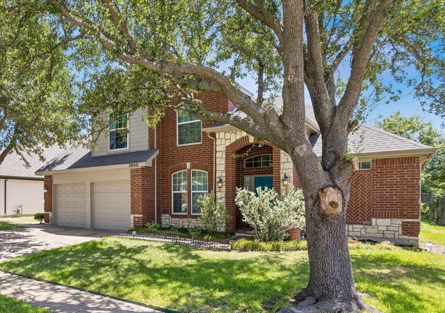 Photo 3 of Single family home for sale at 5948 Hillview Dr, Watauga, TX 76148 | MLS# 21361291 | Listing updated on 2026-10-07