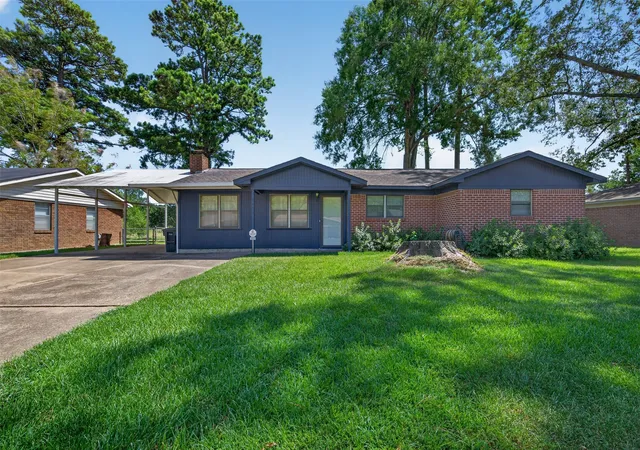 Photo 1 of Single family home for sale at 5619 Knollcrest Dr, Shreveport, LA 71129 | MLS# 21361549 | Listing updated on 2026-08-17
