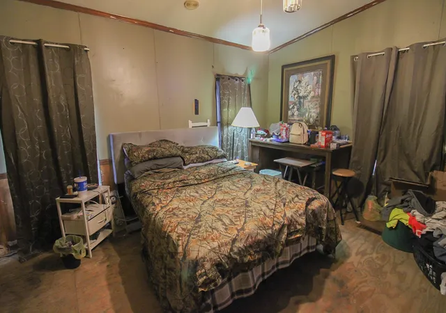 Photo 3 of Manufactured home for sale at 204 E 9Th, Hooks, TX 75561 | MLS# 21361653 | Listing updated on 2026-08-31