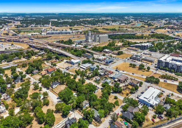 Photo 21 of Single family home for sale at 314 N Harding St, Fort Worth, TX 76102 | MLS# 21361645 | Listing updated on 2026-08-17