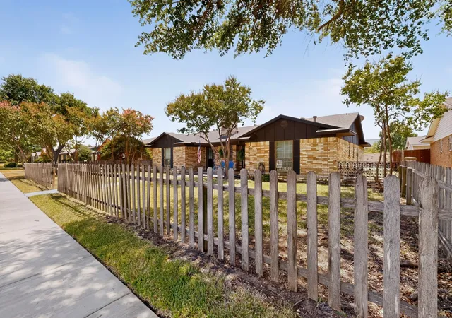 Photo 3 of Single family home for sale at 2412 Monticello Dr, Mesquite, TX 75149 | MLS# 21361612 | Listing updated on 2026-08-17