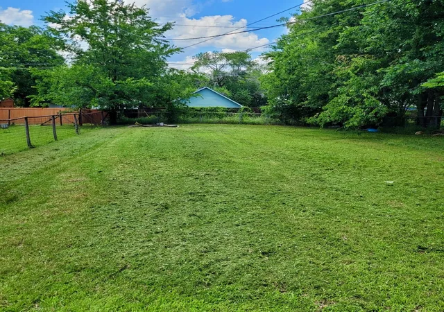 Photo 2 of Single family home for sale at 125 E Munson St, Denison, TX 75021 | MLS# 21361682 | Listing updated on 2026-09-16