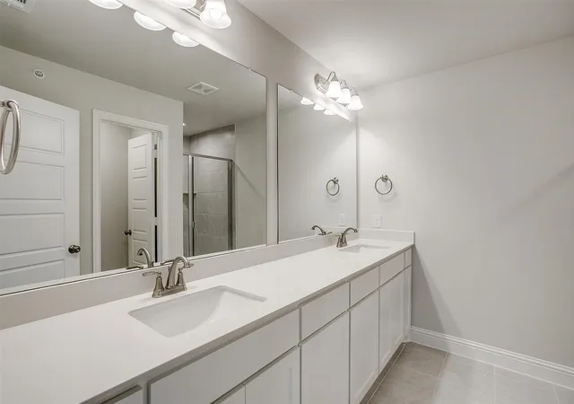 Photo 3 of Townhouse for sale at 815 Homeplace Cir, Mansfield, TX 76063 | MLS# 21361700 | Listing updated on 2026-08-17
