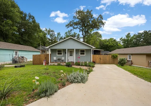 Single family home for sale at 215 Hull St, Gladewater, TX 75647 | MLS# 21360753