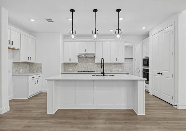 Photo 2 of Single family home for sale at 1520 Chestnut Gdns, Argyle, TX 76226 | MLS# 21361714 | Listing updated on 2026-10-01