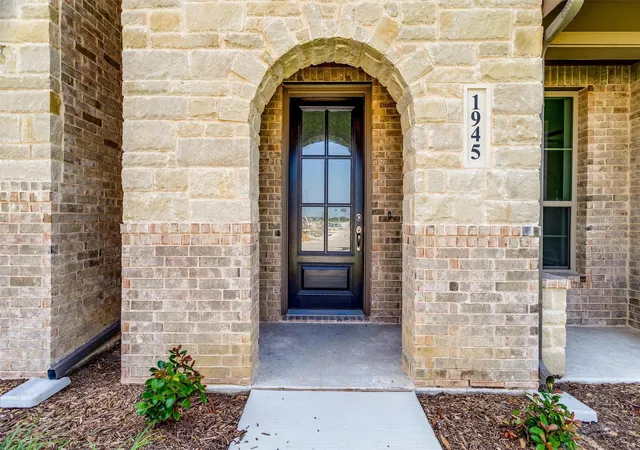 Photo 2 of Townhouse for sale at 1533 Homeplace Cir, Mansfield, TX 76063 | MLS# 21361735 | Listing updated on 2026-08-17