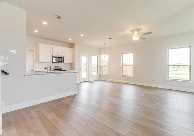 Photo 3 of Townhouse for sale at 1533 Homeplace Cir, Mansfield, TX 76063 | MLS# 21361735 | Listing updated on 2026-08-17