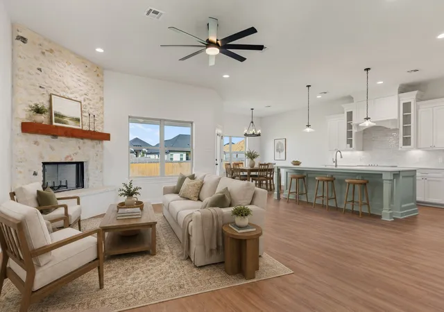 Photo 4 of Single family home for sale at 1345 Tahonta Dr, Hewitt, TX 76643 | MLS# 21361717 | Listing updated on 2026-08-27