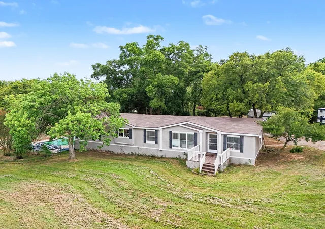 Photo 2 of Manufactured home for sale at 6356 Rendon Bloodworth Rd, Fort Worth, TX 76140 | MLS# 21332362 | Listing updated on 2026-08-17