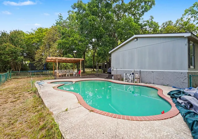 Photo 4 of Manufactured home for sale at 6356 Rendon Bloodworth Rd, Fort Worth, TX 76140 | MLS# 21332362 | Listing updated on 2026-08-17