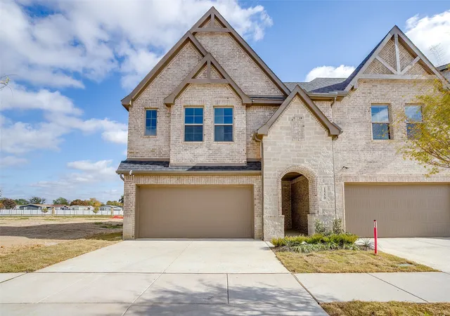 Photo 2 of Sale Pending at 1550 Homeplace Cir, Mansfield, TX 76063 | MLS# 21361771 | Listing updated on 2026-09-21