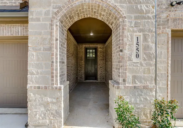 Photo 3 of Sale Pending at 1550 Homeplace Cir, Mansfield, TX 76063 | MLS# 21361771 | Listing updated on 2026-09-21