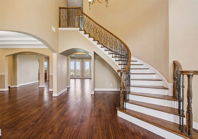 Photo 4 of Single family home for sale at 826 Cimmarron Bay Dr, Runaway Bay, TX 76426 | MLS# 21352147 | Listing updated on 2026-08-19