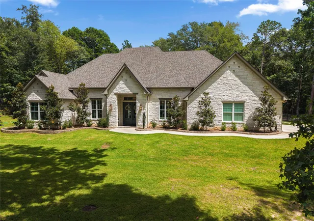 Photo 1 of Sale Pending at 15373 Lakeside Dr, Tyler, TX 75707 | MLS# 21344786 | Listing updated on 2026-08-24