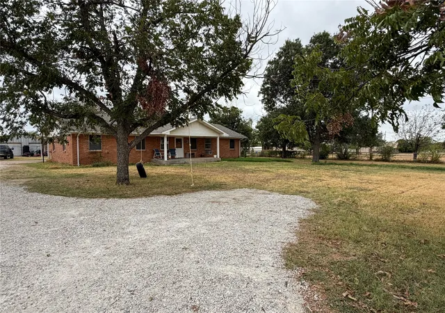 Photo 3 of Single family home for sale at 1509 State Hwy 67, Graham, TX 76450 | MLS# 21361862 | Listing updated on 2026-10-01