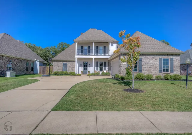 Photo 1 of Single family home for sale at 941 Dumaine Dr, Shreveport, LA 71106 | MLS# 21361251 | Listing updated on 2026-08-30