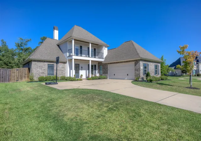 Photo 2 of Single family home for sale at 941 Dumaine Dr, Shreveport, LA 71106 | MLS# 21361251 | Listing updated on 2026-08-30
